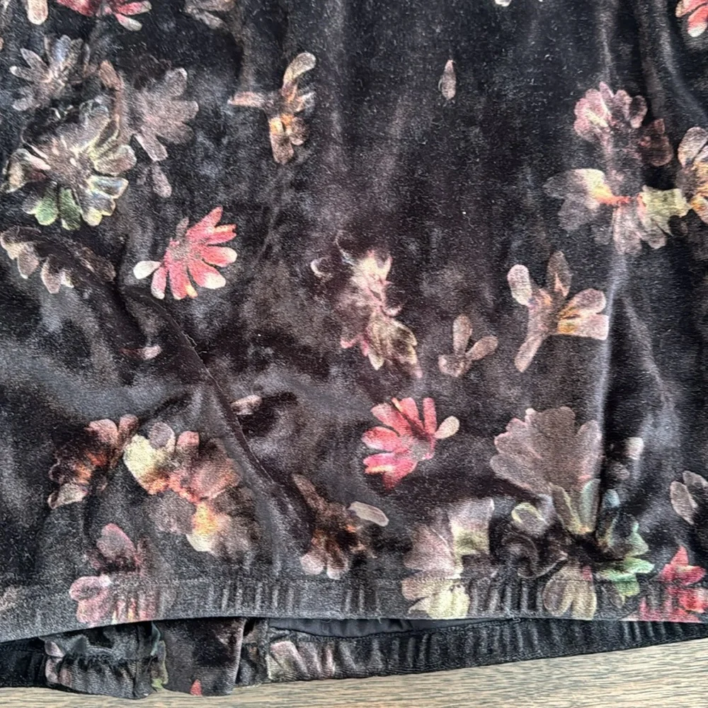 Great condition velvet zip up bomber jacket - Picture 10 of 11